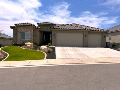 2715 W Trasimeno Dr