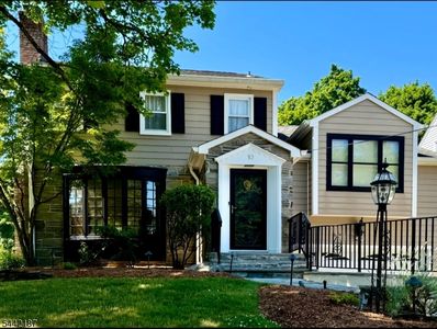 10 Fairway Ave