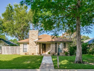 1103 Appleton Dr