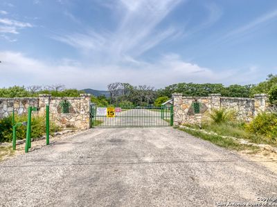 28 N River Place Rd