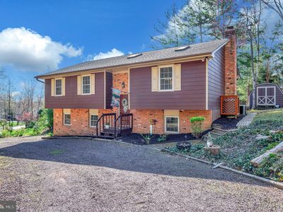 109 Constitution Blvd