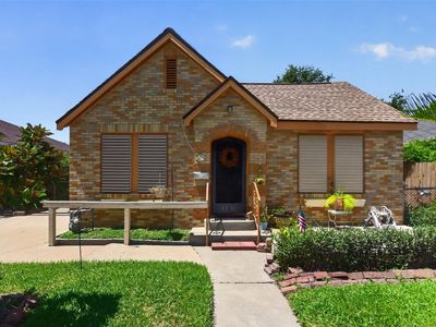 4830 Houston Dr