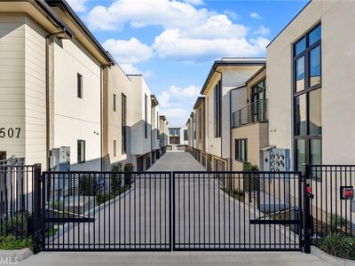 505 N Santa Anita Ave
