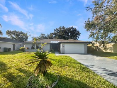706 E Tournament Ln