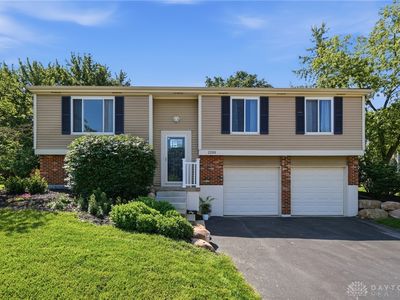 2208 Pinebrooke Ct