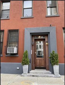 115 W 96th St APT 4