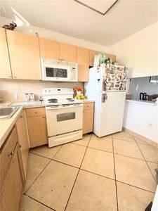 8130 Sunrise Lakes Blvd APT 202