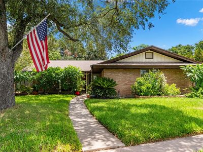 1716 Lawndale Dr