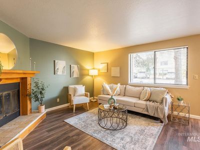 3757 S Gekeler Ln APT 185