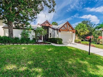 1622 Highland Club Ln