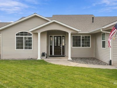 1922 Birch Dr