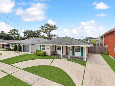 3124 Metairie Ct