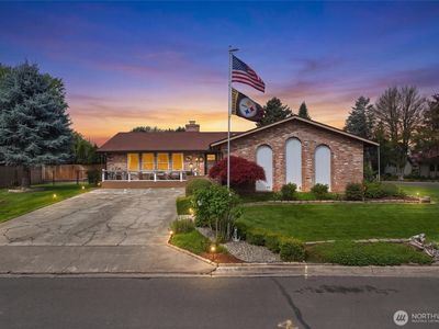 353 SE Highland Park Drive