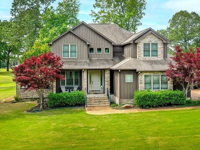 1025 Pointe One Cove Ln