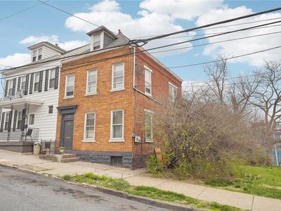 71 N 7th St