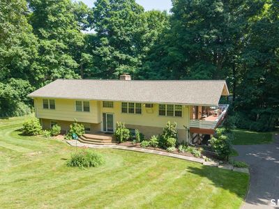 3 Birchcrest Drive