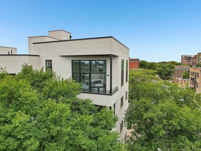 1656 N Bosworth Ave #Penthouse 4n