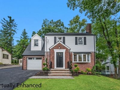 34 Howard St