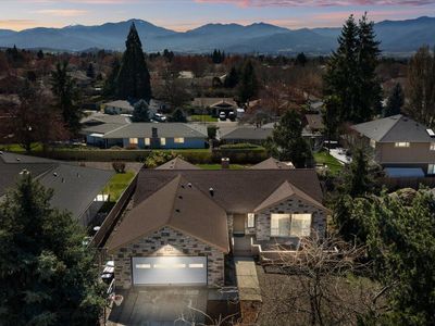 3208 Burton Dr