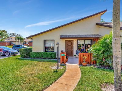 7917 SE Villa Circle