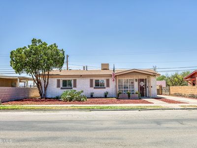 371 Medina St