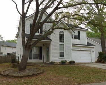 105 Fairbury Dr