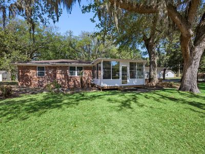2441 Amelia Rd