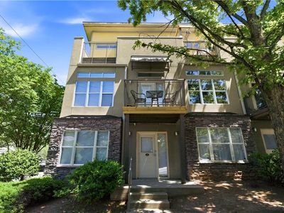 100 Moreland Ave SE #A