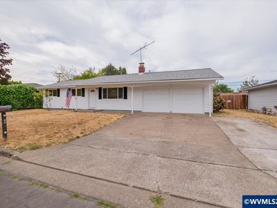 809 33rd Ave SE