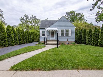 917 Whitewater AVENUE