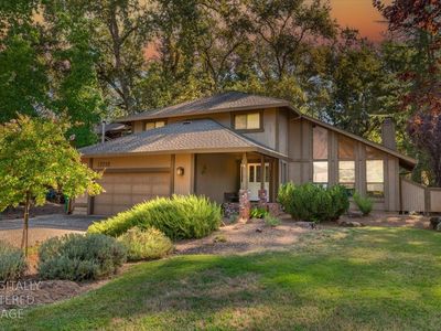 13730 Strawberry Cir