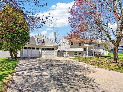 3 Pinewood Drive