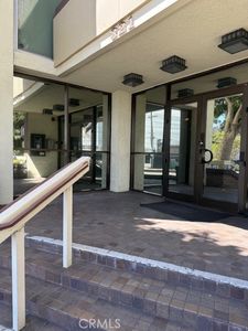 321 S San Vicente Blvd APT 402