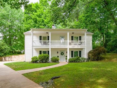170 Farmingdale Ave