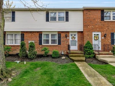 275 Wimbledon Ct