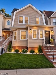80 Beverly St