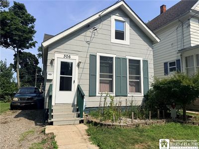 306 Robin St