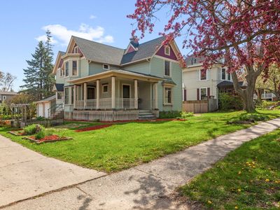 Property at 319 W South St, Woodstock, IL