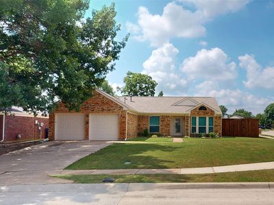 1317 Colonial Pl