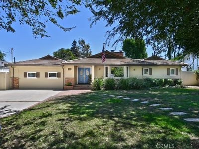 5946 Jumilla Ave