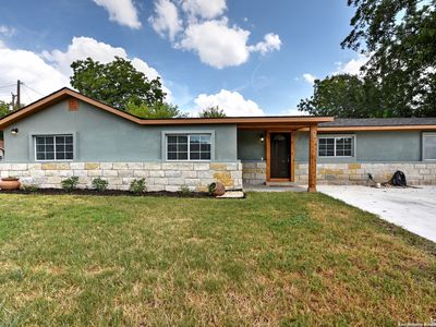 363 W ANSLEY BLVD
