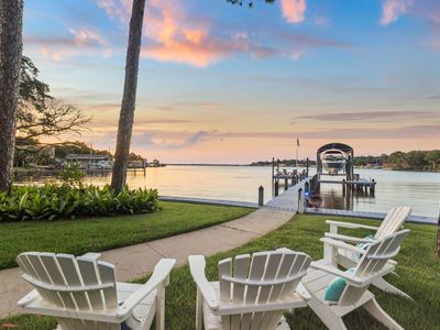 702 Beach Dr