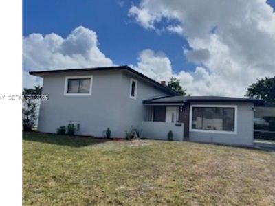 1230 NE 200th Ter