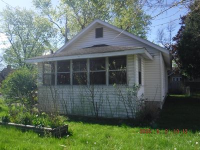 2726 E Main St