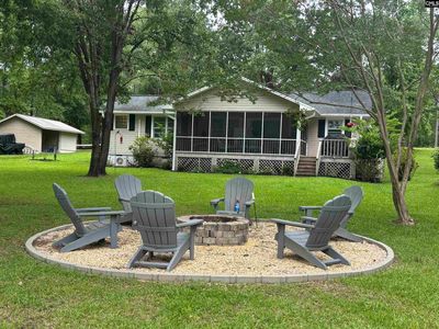 858 Pinehurst Rd