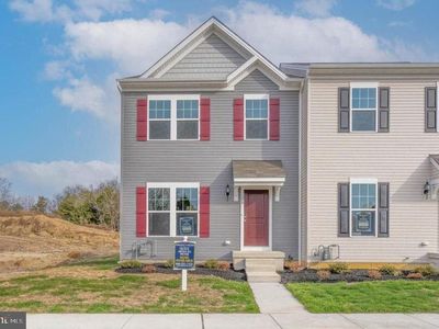 38 Whitaker Ct