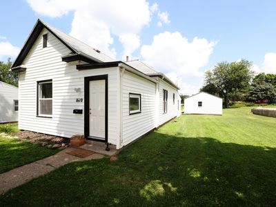 1610 Tama St