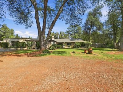 4935 Saratoga Dr
