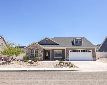 94 N Windsor Rd