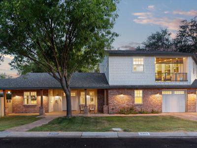 3307 E SELLS Drive